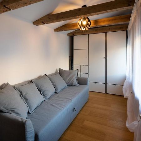 Merkela Loft Apartment Beside Vermanes Park Рига Екстер'єр фото